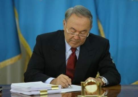 Президент Казахстана подписал поправки в закон о дипломатической службе
