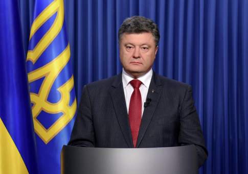 Порошенко наградил медалью казахстанского депутата