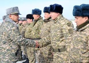 Министр обороны РК провел внезапную проверку боеготовности в воинских частях Жамбылской области