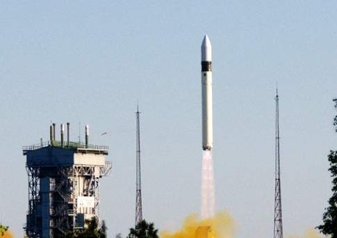   Запуск конверсионной ракеты «Стрела» со спутником «Кондор-Э» с Байконура отложен на сутки