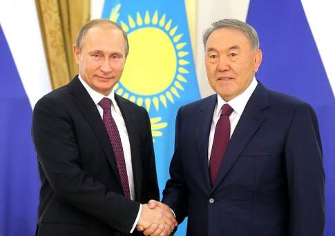 Назарбаев поздравил Путина с 25-летием дипломатических отношений между Казахстаном и Россией