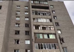 В Семее десятки квартир остались без стекол после подрыва затора на Иртыше (видео)