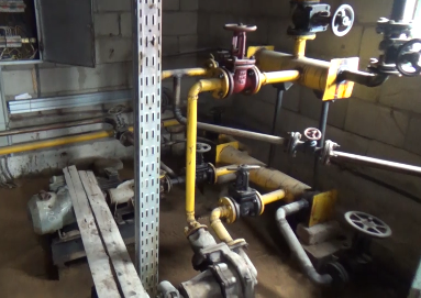 В Актобе пресечена деятельность нелегального НПЗ, изъято 150 тонн нефтепродуктов