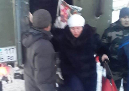 Из 312 эвакуированных из снежного затора в ВКО 40 добрались до дома