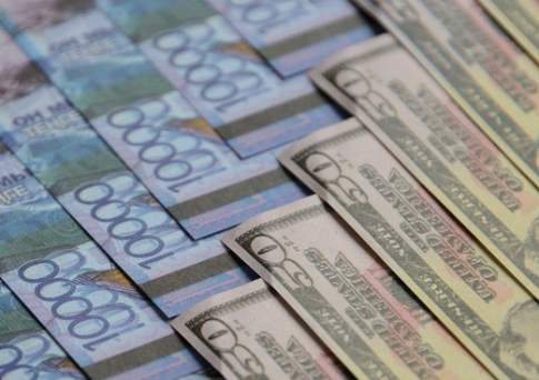 Курс тенге на торгах KASE повысился до 340,11 тенге за доллар