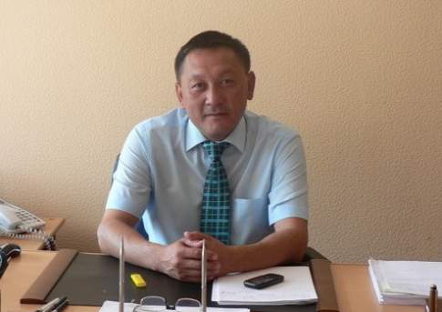 Задержан за взятку в 4,5 тыс. долларов сотрудник департамента ГАСК Карагандинской области