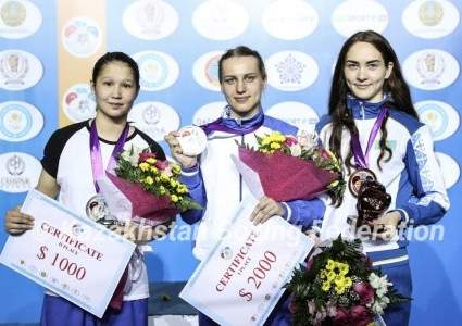 Казахстан завоевал 10 золотых медалей на Кубке президента РК по боксу в Астане