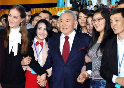 Годом молодежи официально объявлен 2019 год в Казахстане
