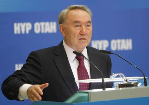 Назарбаев согласился выдвинуть свою кандидатуру на внеочередные президентские выборы