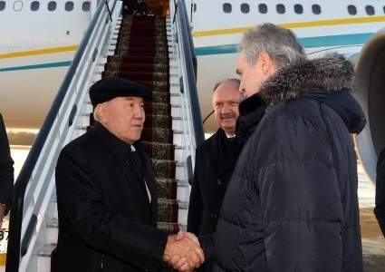 Назарбаев прибыл в Санкт-Петербург для участия в заседании Высшего Евразийского экономического совета
