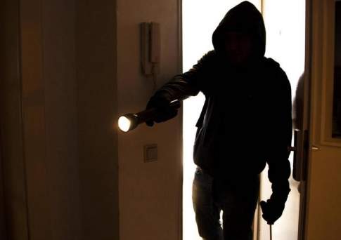 Полиция и прокуратура Казахстана из-за статьи в УК РК освобождают от ответственности преступников, совершивших более 40 краж