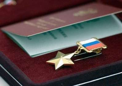 Героем России стал уроженец Казахстана полковник Султангабиев, накрывший собой гранату