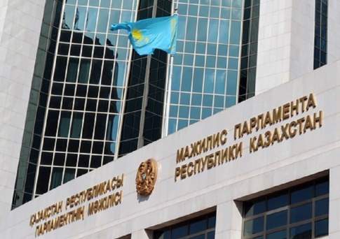 Мажилис одобрил поправки в законодательство по вопросам перераспределения полномочий между ветвями госвласти
