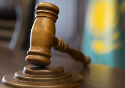 Много лишней работы, не связанной с отправлением правосудия, считают причиной аномальной нагрузки судей в РК