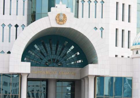 Сенат одобрил в первом чтении законопроект, ограничивающий участие государства в бизнесе