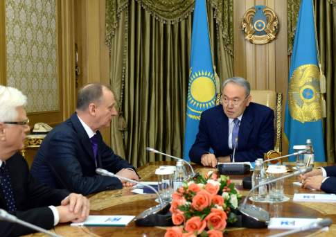 Президент Казахстана и секретарь Совбеза РФ обсудили ситуацию на юго-востоке Украины