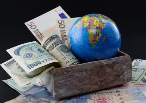 МВФ ухудшил прогноз по росту мирового ВВП на 2015 год до 3,5 процента