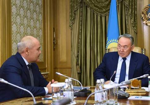 Назарбаев поручил руководству "Самрук-Казына" создавать рабочие места