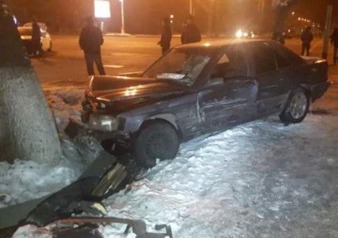 Четыре человека пострадали в результате ДТП с участием двух иномарок в Алматы