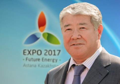 Назарбаев присвоил звание «Қазақстанның Еңбек Ері» главе нацкомпании EXPO-2017 Есимову