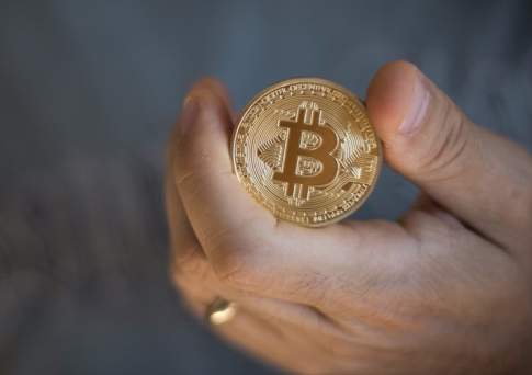 За криптовалютой Halykcoin могут скрываться мошенники, считают в «Народном банке Казахстана»