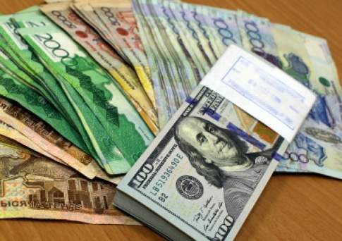 Курс продажи доллара в обменниках Астаны подрос до 358 тенге, в Астане – до 357 тенге