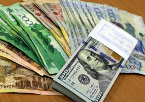 Курс нацвалюты на торгах KASE понизился до 319,02 тенге за доллар