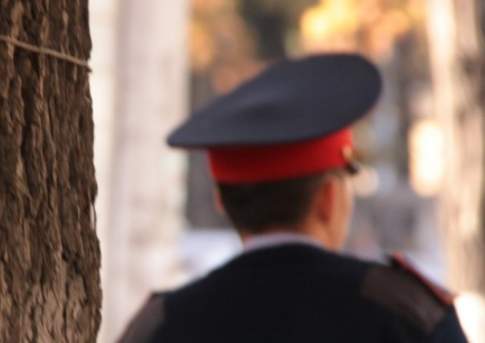 23-летний житель Алматинской области, выдавая себя за полицейского, обманным путем завладел более 1 млн тенге