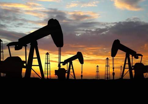 Нефть дешевеет на сообщениях об экспорте Ирака, Brent опустилась ниже $49