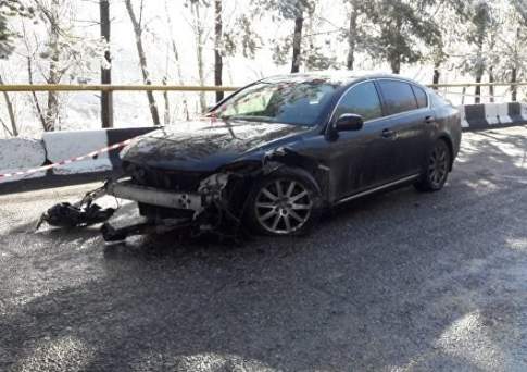 Водитель Lexus на скользкой дороге насмерть сбил девушку в Алматы