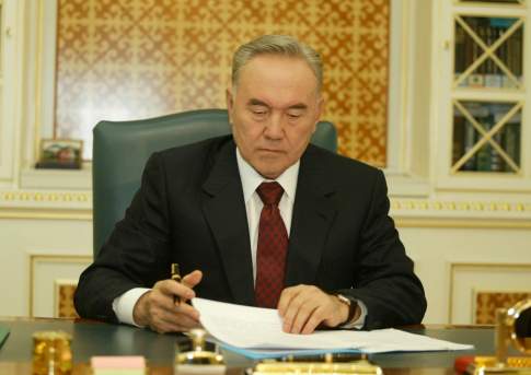Президент Казахстана подписал поправки в республиканский бюджет на 2017-2019 гг.