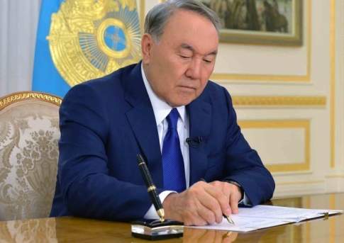 Президент Казахстана подписал поправки в законодательство по вопросам занятости и миграции населения