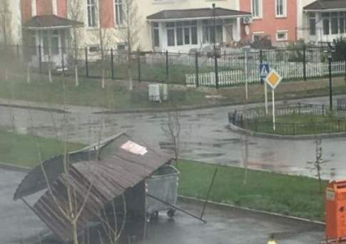 10 человек пострадали в результате урагана в Астане