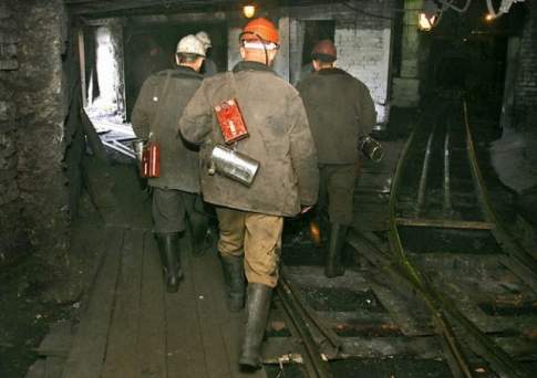 Часть поднявшихся на поверхность шахтеров в Караганде обратилась за медпомощью