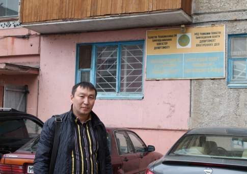Участкового выживали?