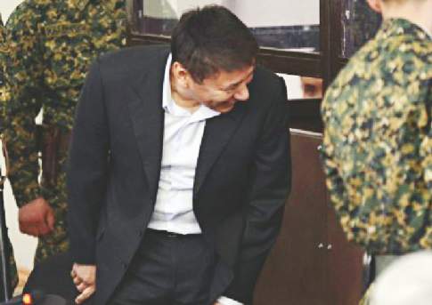 Судья ШАЙХИСЛАМОВ: Смех здесь не уместен!