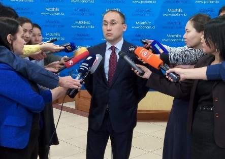 С оттенком элитарности