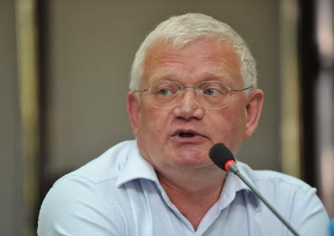 Петр Своик, экономист: “Спаивание” экономики  приведёт к тяжелейшему похмелью