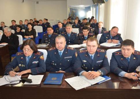 Пятёрка для полицейских