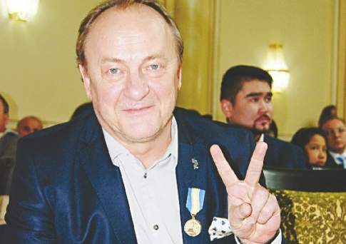 Януш ВИШНЕВСКИЙ, польский писатель: Я хорошо учился,  чтобы не стать политиком