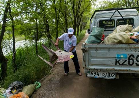 Хорошо, что есть ручьи, реки и озёра!