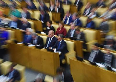 На ветвь влазьте!