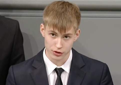 Одинокий голос гимназиста