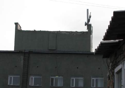 Вот крыша прилетела  и - ага...