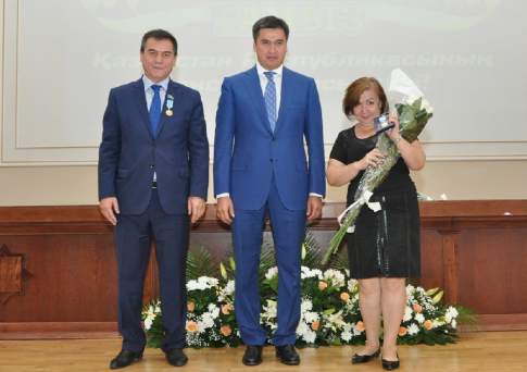 За вклад в развитие