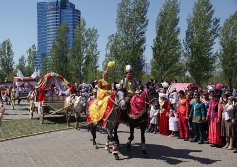 Зайди в пещеру, глянь на колесницу