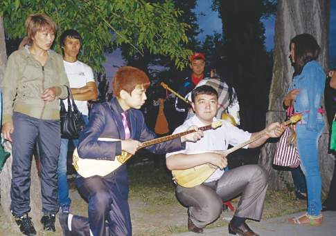 По домброте душевной