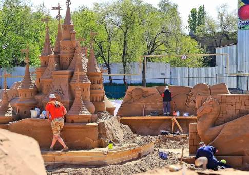 Евгений ПОЛУНИН: Я замок свой  построил на песке