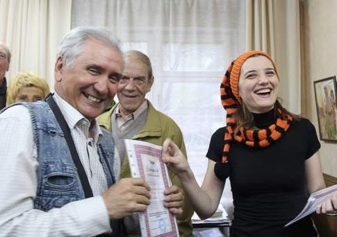 Смеяться, право, не грешно