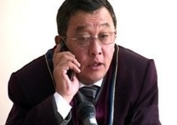 Весы качнулись